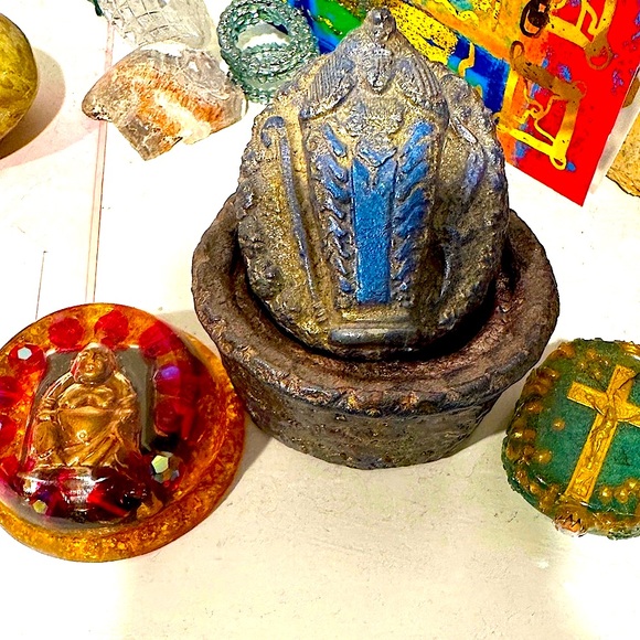 Art By William Holman Cross ,Buddha Egyptian box . signed listed individually - Picture 15 of 16